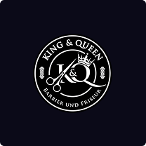 King & Queen Barbier und Friseur Logo mit Schere, Kamm und Krone – stilvolles Barbershop Design | webdesign Ingolstadt